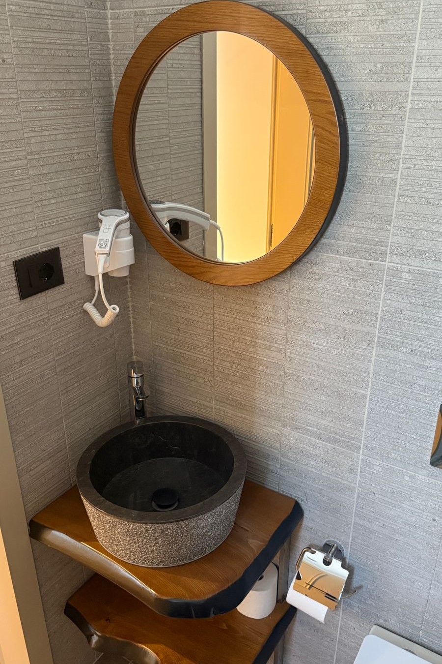 Gjirokastra Room - Image 3